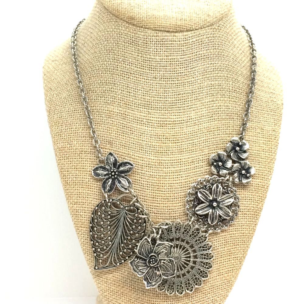 Premier Designs Necklace Necklace Antiqued Silver Tone Floral Leaf Statement Bib